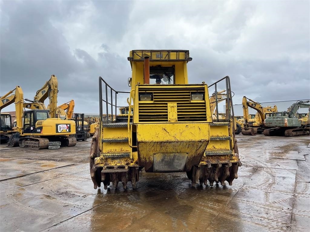 Bulldozer-