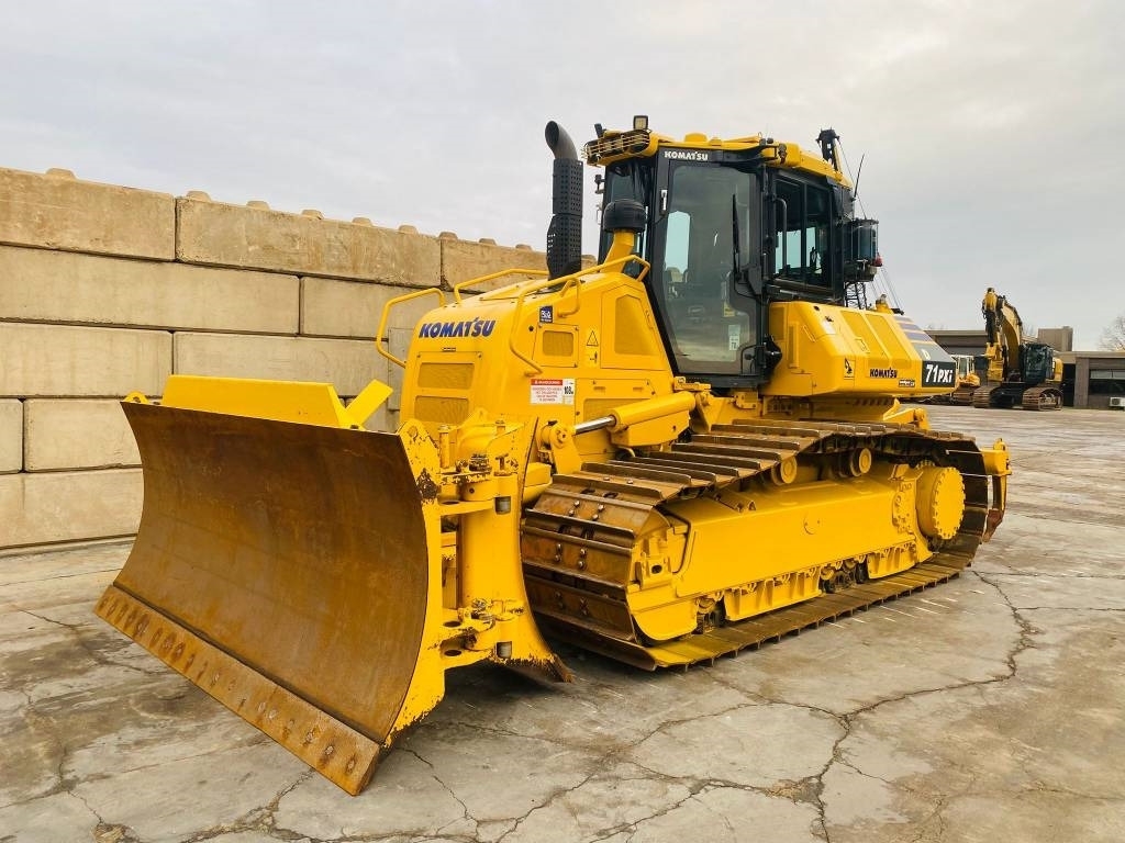 Bulldozer-