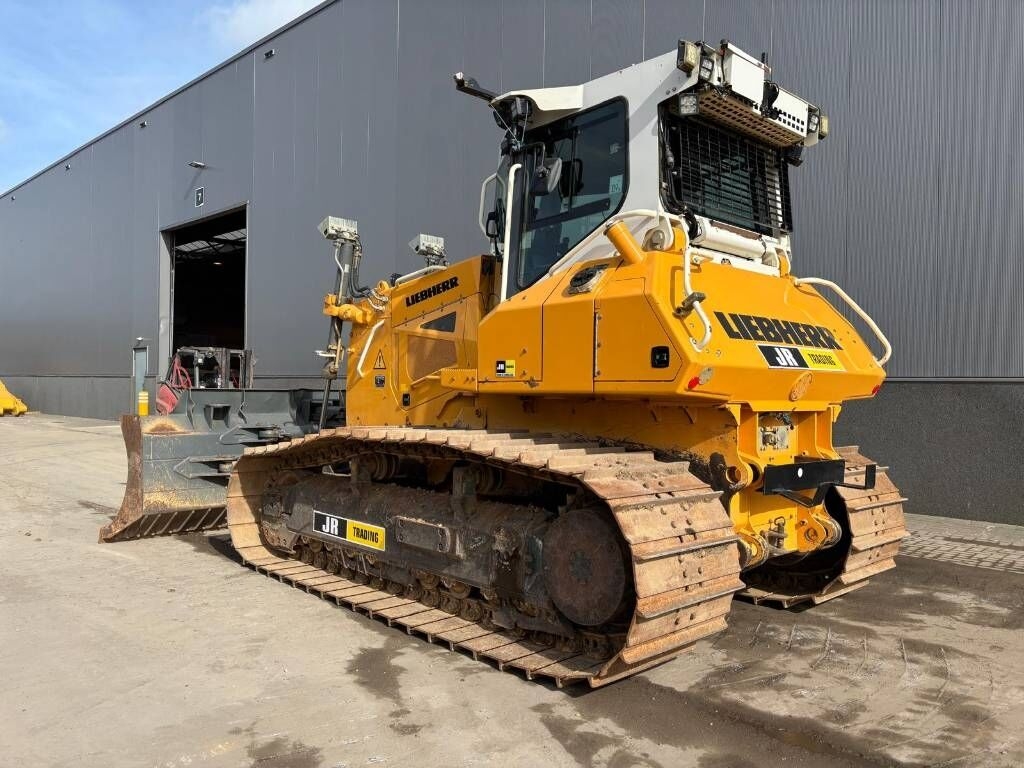Bulldozer-